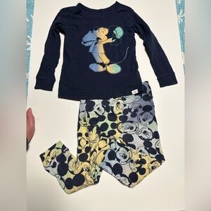 Gap baby Mickey Mouse organic cotton long sleeve pjs 3t